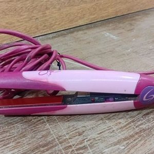Lote anterior: Plancha de Pelo Rosa Marca TOO Chic - Funcionando