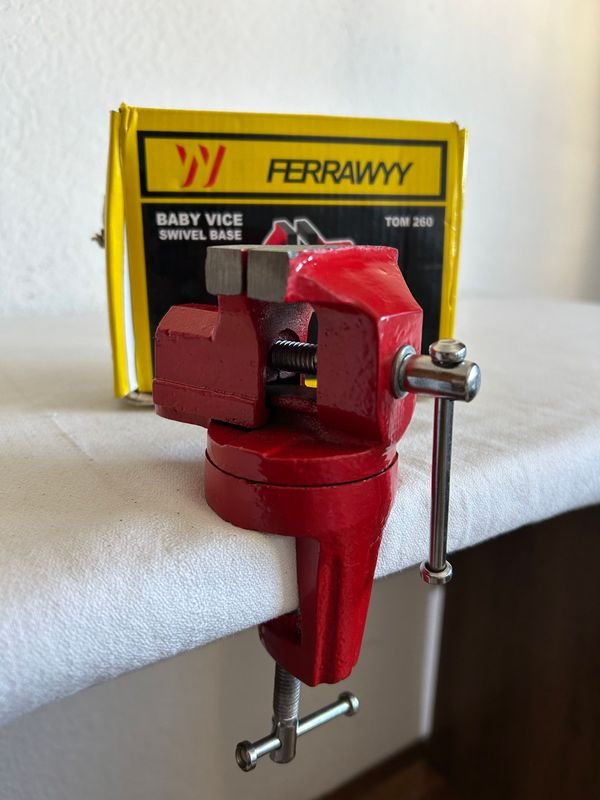 Morza "Baby Vice Swivel Base" Ferrawy TOM 260 Roja