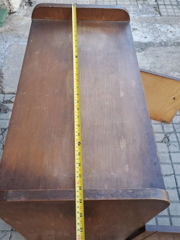 Mesa para TV con dos puertas en muy buenas condiciones - imagen 3