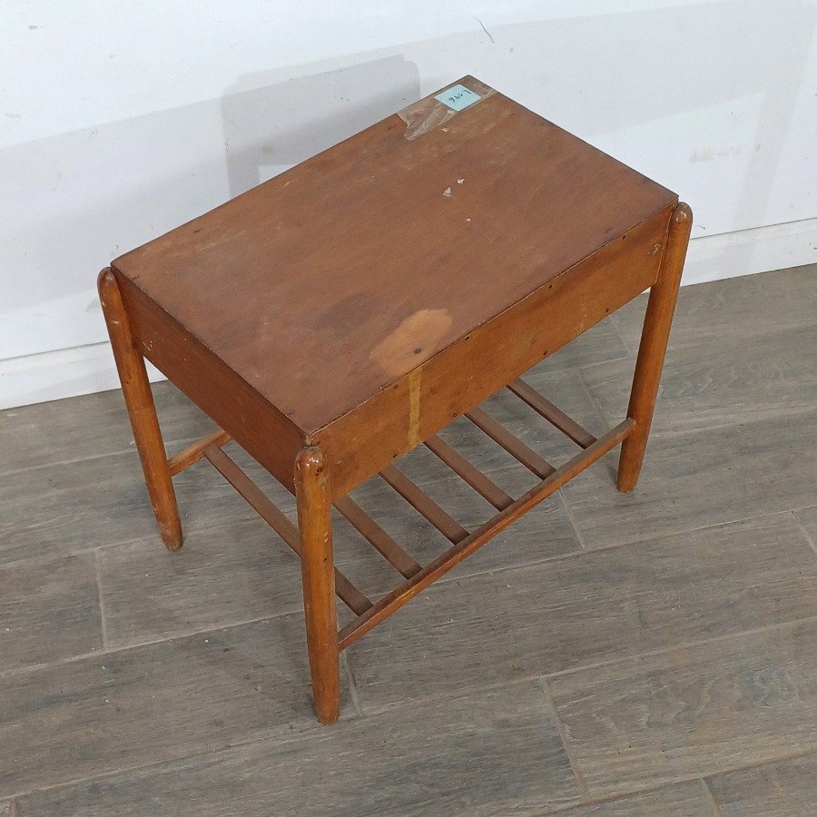 Mesa de luz estilo danés con cajón y estante - imagen 6