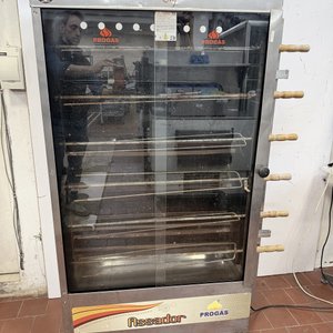Spiedo Eléctrico a Gas Progas para 30 Pollos con Puertas Corredizas y Ruedas - imagen 1