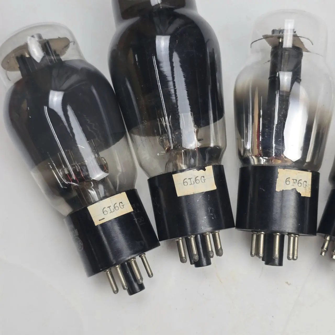 Item lote-31-valvulas-varias-x5 - Image 1