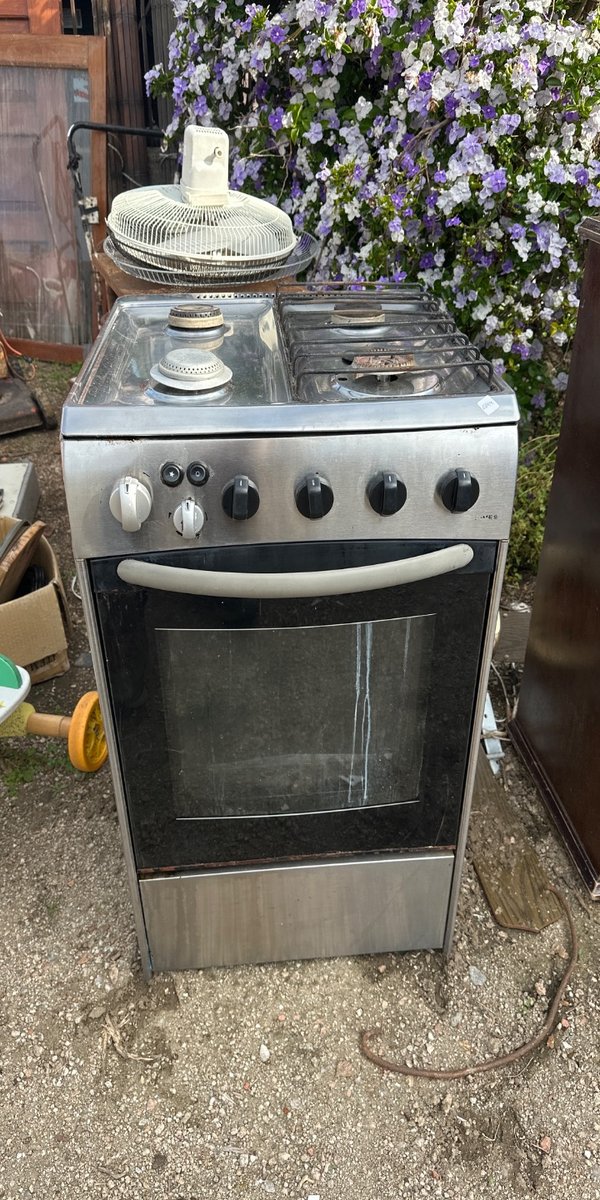 Cocina a Gas con Horno y Encendido Eléctrico