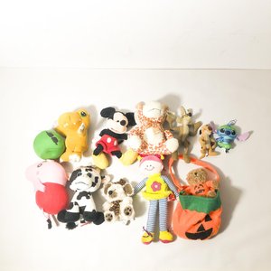 Lote anterior: Lote de 12 Peluches Variados: Mickey, Peppa Pig, Stitch y Más