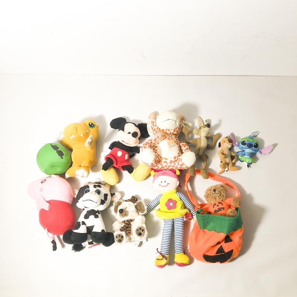 Lote de 12 Peluches Variados: Mickey, Peppa Pig, Stitch y Más