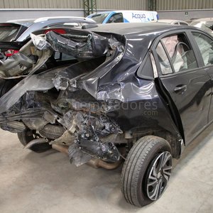 Chevrolet Onix 2020 Negro con Daños Severos - imagen 2