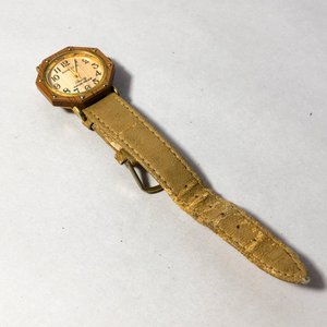 Lote de 4 piezas: Tijeras de peluquería, navaja y reloj de dama - imagen 3