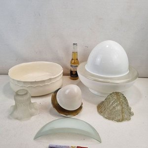 Lote siguiente: Lote de 6 Piezas: Pantallas y Recipiente Blanco con Roturas
