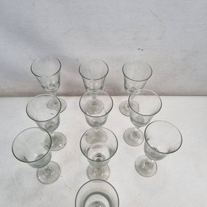 Juego de 10 Copas de Vino Clásicas de Vidrio Transparente - imagen 3