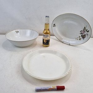 Conjunto de 3 Piezas de Cerámica Uruguaya con Motivos Florales y Borde Dorado - imagen 2