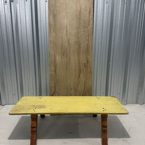 Mesa Baja con Tapa de Mármol y Patas Torneadas - imagen 4