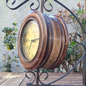 Reloj Decorativo de Pared Doble Faz con Soporte de Hierro Forjado -  Conmemorativo Palacio Salvo de Montevideo (1928)- Medidas Soporte: 41,5 cm x 49 cm / Medidas Reloj Diámetro 26 cm x Alto 41,5 cm x 49 cm cm Aprox. - imagen 9