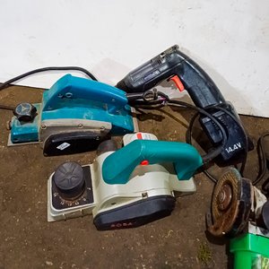 Lote de Herramientas: Cepillos, Amoladoras y Atornilladoras - imagen 2