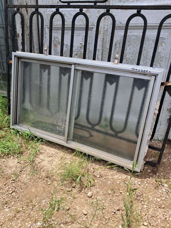 Item 883002 - Image 1