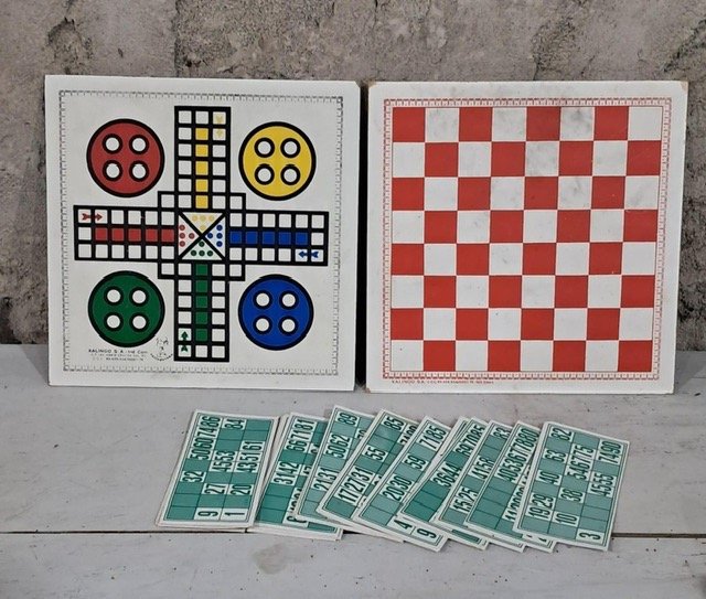 Lote siguiente: Tableros en fibra con 1/2 juego