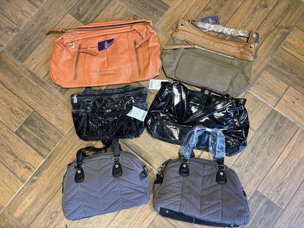 Lote de 6 Carteras de Cuero y Material Sintético - imagen 1