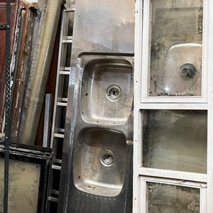 Lote siguiente: Mesada de Acero Inoxidable con Doble Pileta y Desagote