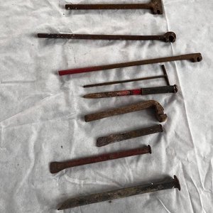 Caja con Puntas y Herramientas Varias - imagen 2