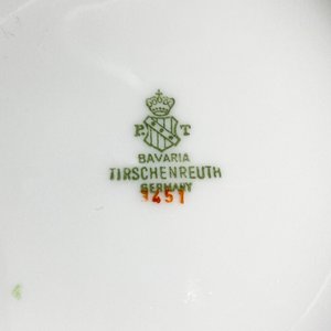 Fuente Circular y Guisera de Porcelana Bavaria con Decorado Floral y Guardia Dorada - imagen 5