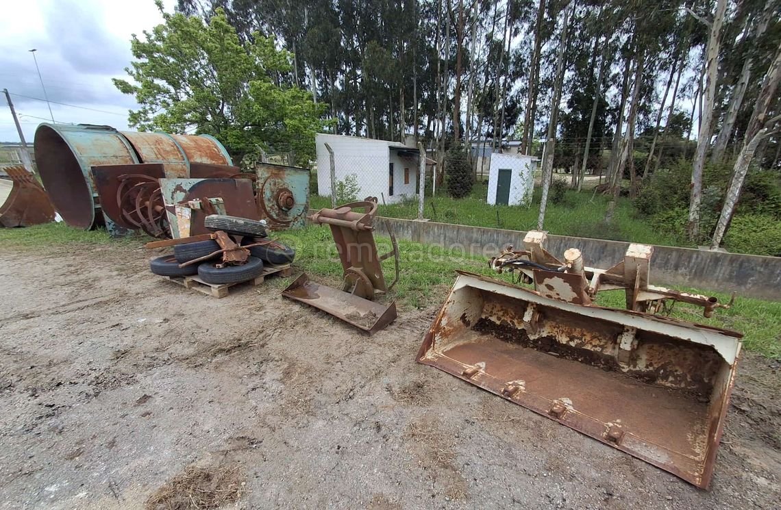 Lote de Maquinaria y Componentes Industriales