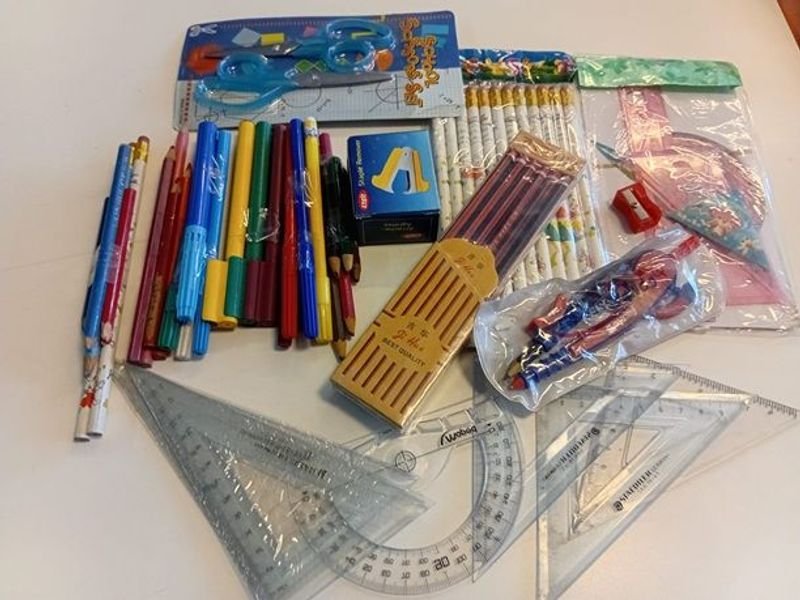 Colección de Suministros Escolares - imagen 2