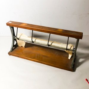 Lote anterior: Porta Rollos de Hierro y Madera para Papel