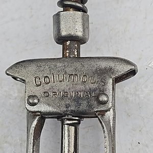 Sacacorchos Alemán Columbus Original de Metal y Madera - imagen 3