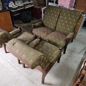 Juego living de madera tapizado - imagen 4