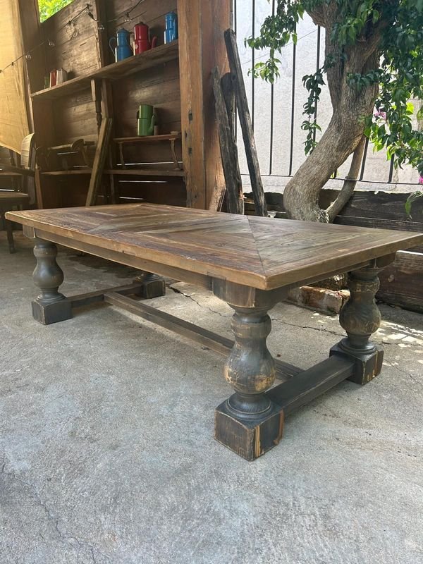Antigua mesa brasileña de madera noble con patas pino - imagen 3