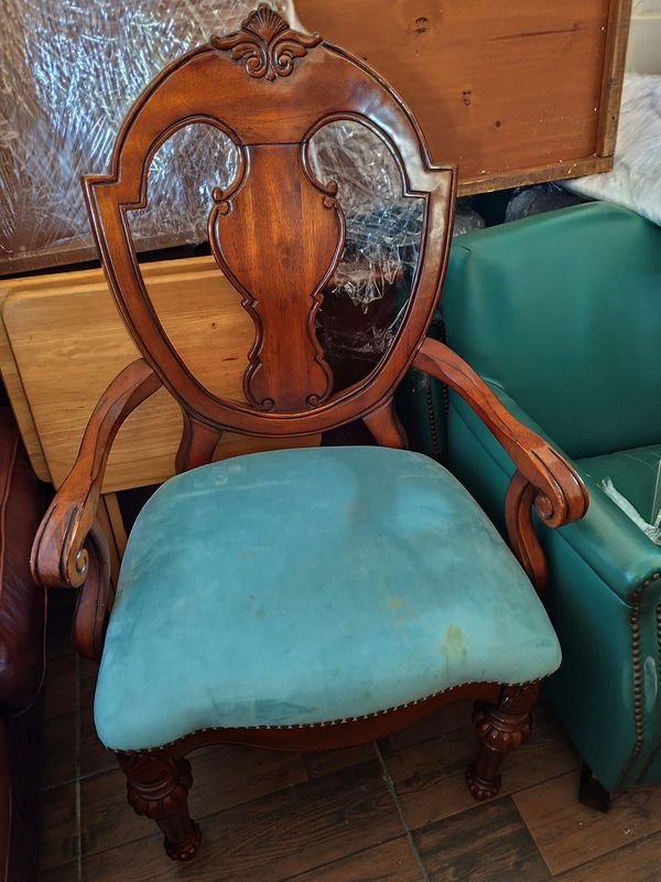 Item 908203 - Image 0