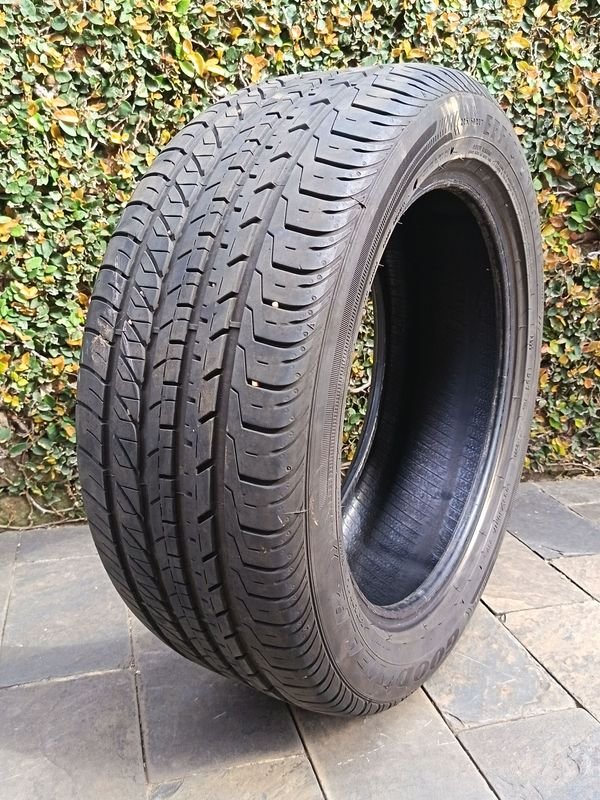 Cubierta Goodyear EfficientGrip 225/50R17 - imagen 1