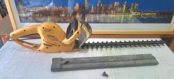 Podadora eléctrica Unimac para reparar - imagen 1