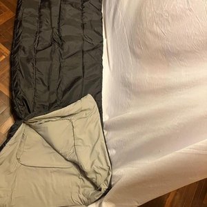 Sobre de dormir de la marca Quechua (Decathlon), específicamente el modelo S20 Basic - imagen 4