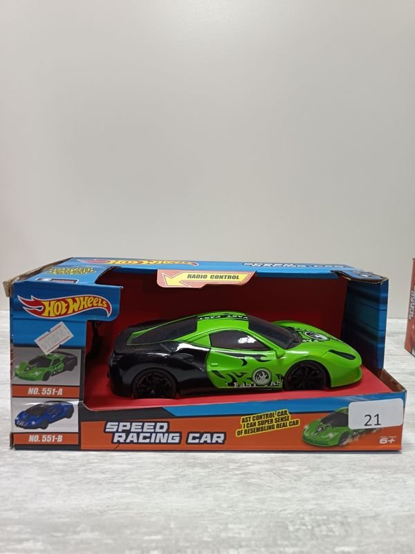 Coche a control remoto Hotwheels - imagen 2