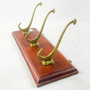 Perchero de Madera con Ganchos de Bronce - imagen 3