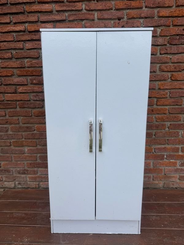 Armario Blanco de MDF con Estantes