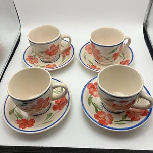 Juego de 4 Tazas de Té con Platos de Cerámica Artesanal con Flores Pintadas a Mano - imagen 2