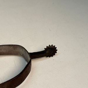 Antiguas Espuelas de Hierro con Tiras de Cuero - imagen 4