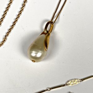 Lote de 5 Piezas de Bisutería: Cadenas con Colgantes y Caravanas - imagen 4