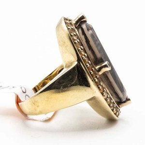 Anillo Baño de Oro con Piedra Oscura y Detalles - imagen 2