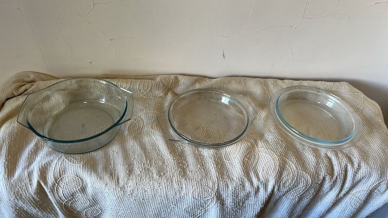 Tres fuentes redondas de vidrio Pyrex - imagen 3