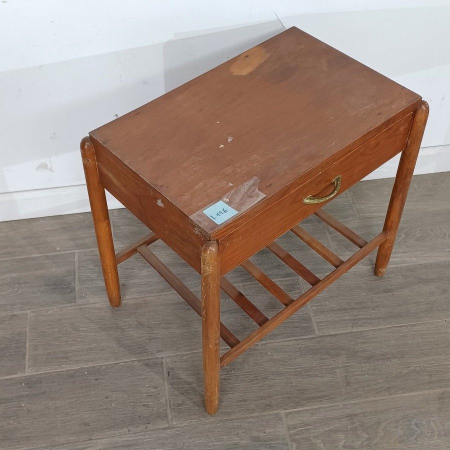 Mesa de luz estilo danés con cajón y estante - imagen 5