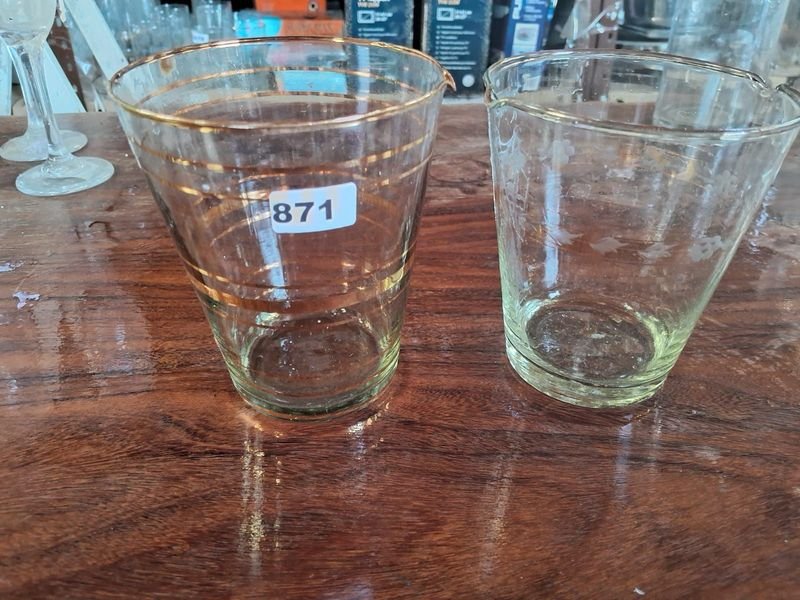Juego de dos vasos de vidrio en buen estado - imagen 4