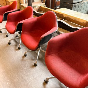 Sillas de Oficina Giratorias Rojas con Base Metálica - imagen 2