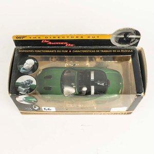 Auto Jaguar XKR de la película de James Bond Die Another Day escala 1/36 colección Corgi en su caja original. - imagen 2