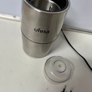 Molinillo de Café y Especias Ufesa de Acero Inoxidable - imagen 4