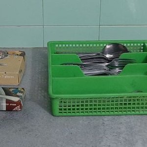 Lote anterior: Juego de Cubiertos Variados con Pala para Torta y Cucharita de Bebé