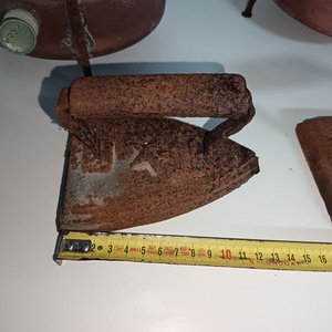 Dos Hornallas Primus y Dos Planchas de Hierro Antiguas - imagen 3