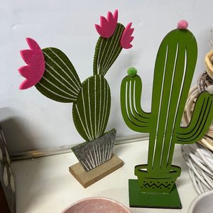 Lote Decorativo: Luna Luminosa, Cactus, Aros de Mimbre y Más - imagen 4