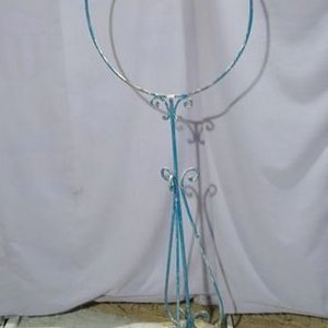 Lote anterior: Antiguo Soporte de Hierro para Pajarera con Aro Decorativo
